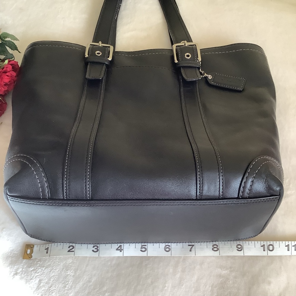 Coach Leather Purse - Picture 6 of 16